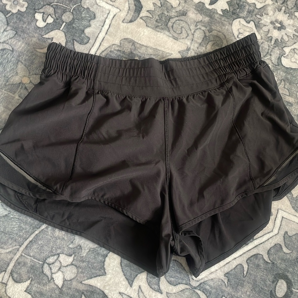 Lululemon Hotty Hot Shorts 3”